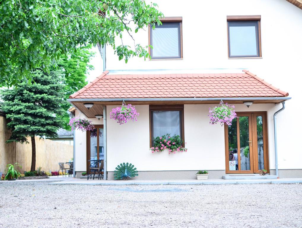 Pava Apartmanhaz Makó Εξωτερικό φωτογραφία